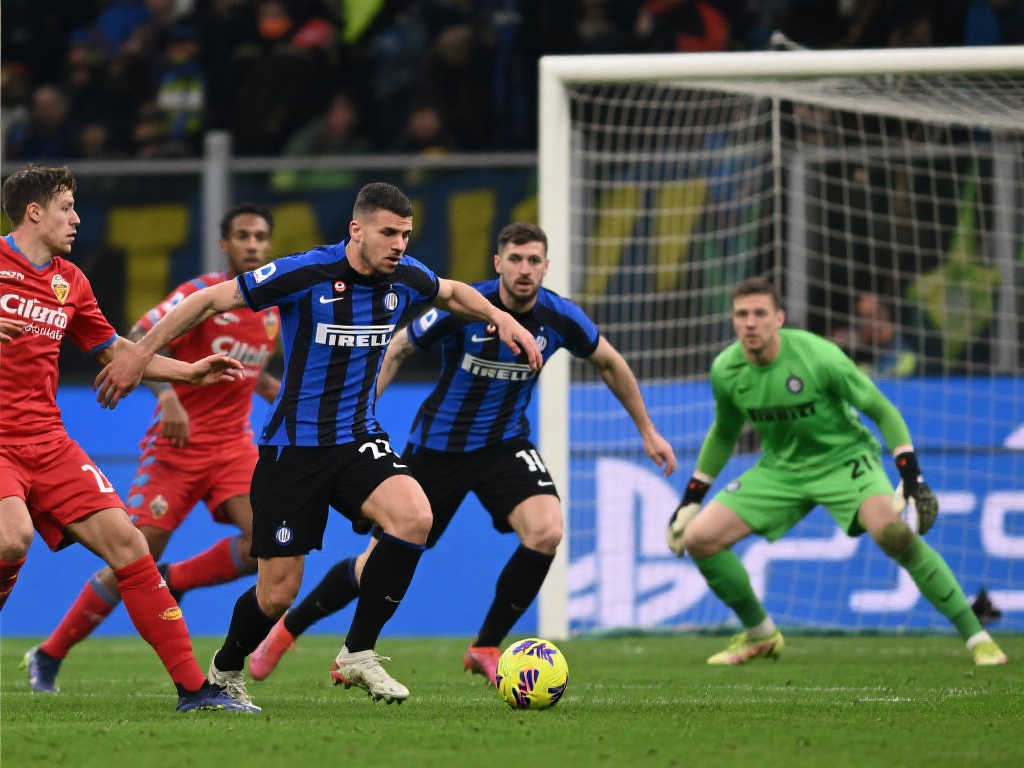 供了灵感与 供了灵感与